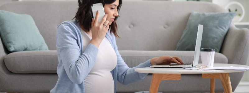 Pregnant woman on the phone